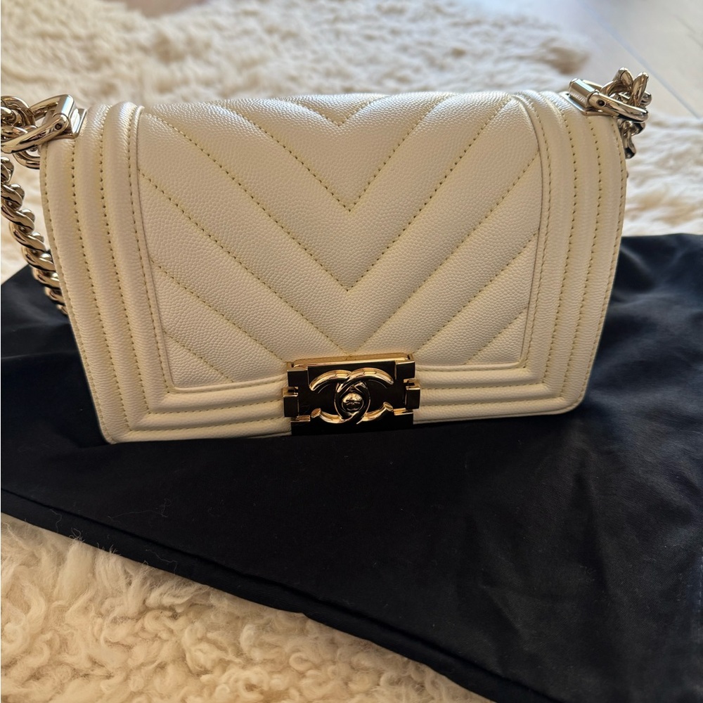 Chanel Mini Boy Classic Flapbag Cream Chevron